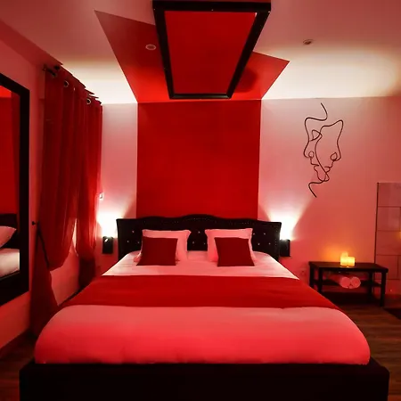 Апартаменты L'arena - Room, Jacuzzi Ла-Сейн-сюр-Мер