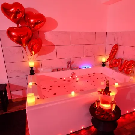 L'arena - Room, Jacuzzi *